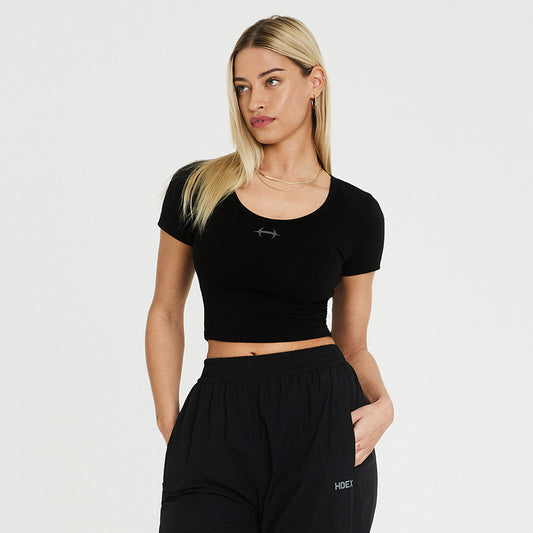 Symbol Deep Neck 短版運動短袖上衣 黑色