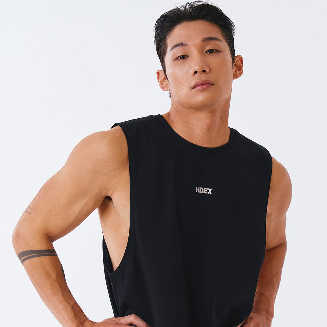 【新品預購】Silver Main Logo 圓領運動背心 黑色