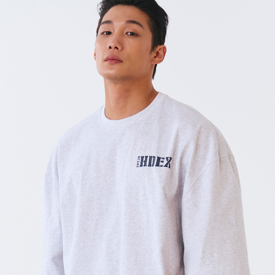 【新品預購】CORE SMALL LOGO GIANT FIT 棉質短袖上衣 灰白色