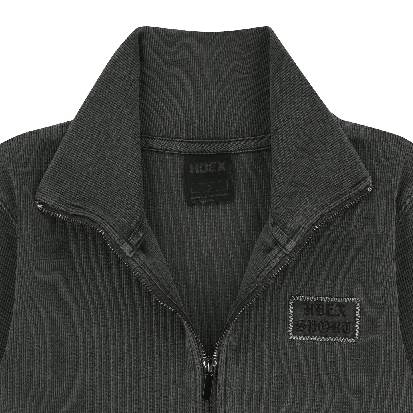 Pigment 經典剪裁短版高領拉鍊外套 碳黑色