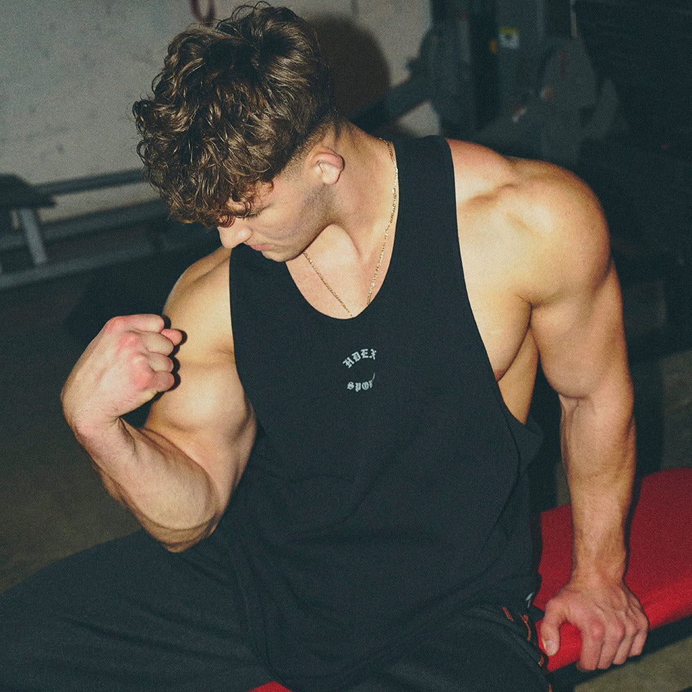 Old English 背部LOGO 挖背訓練背心 黑色