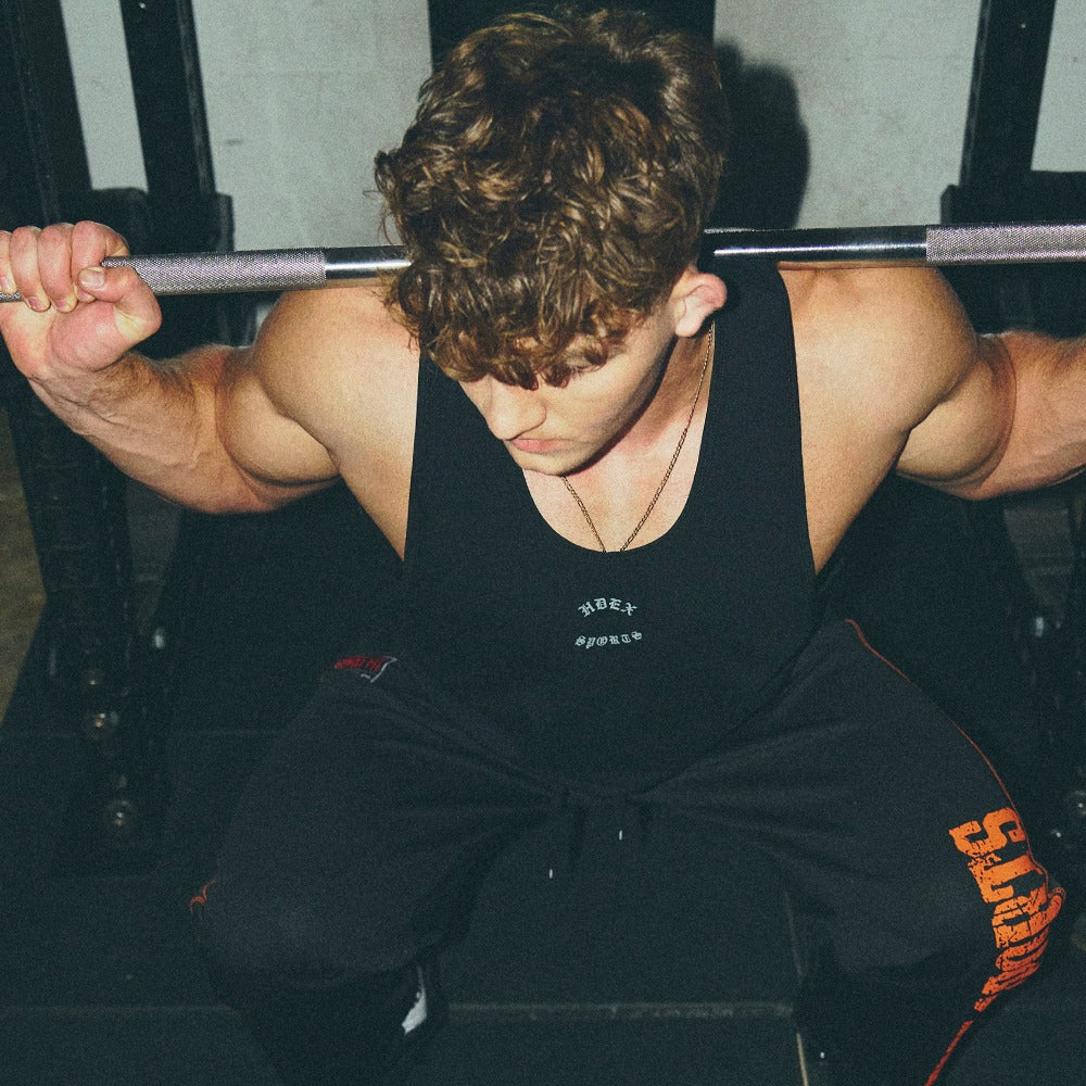 Old English 背部LOGO 挖背訓練背心 黑色