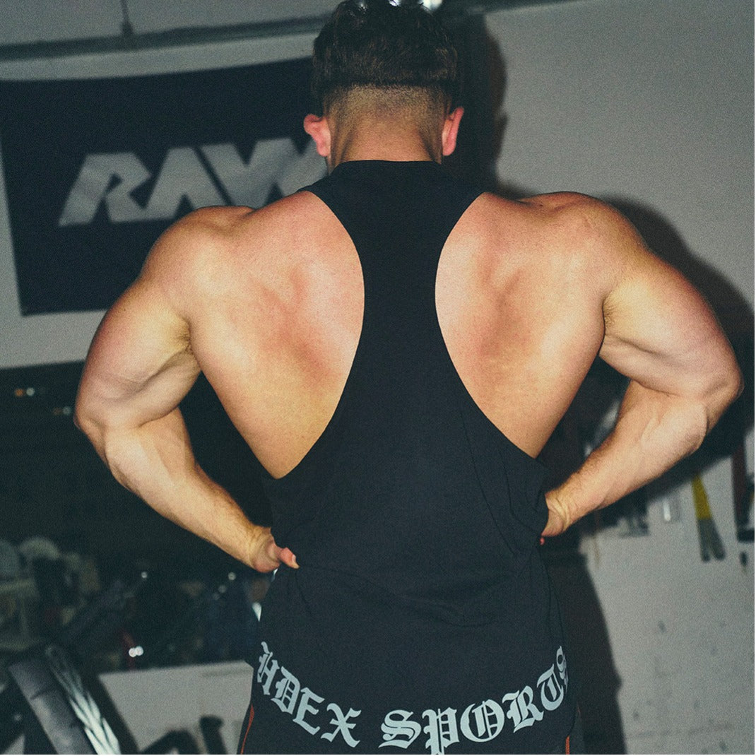 Old English 背部LOGO 挖背訓練背心 黑色