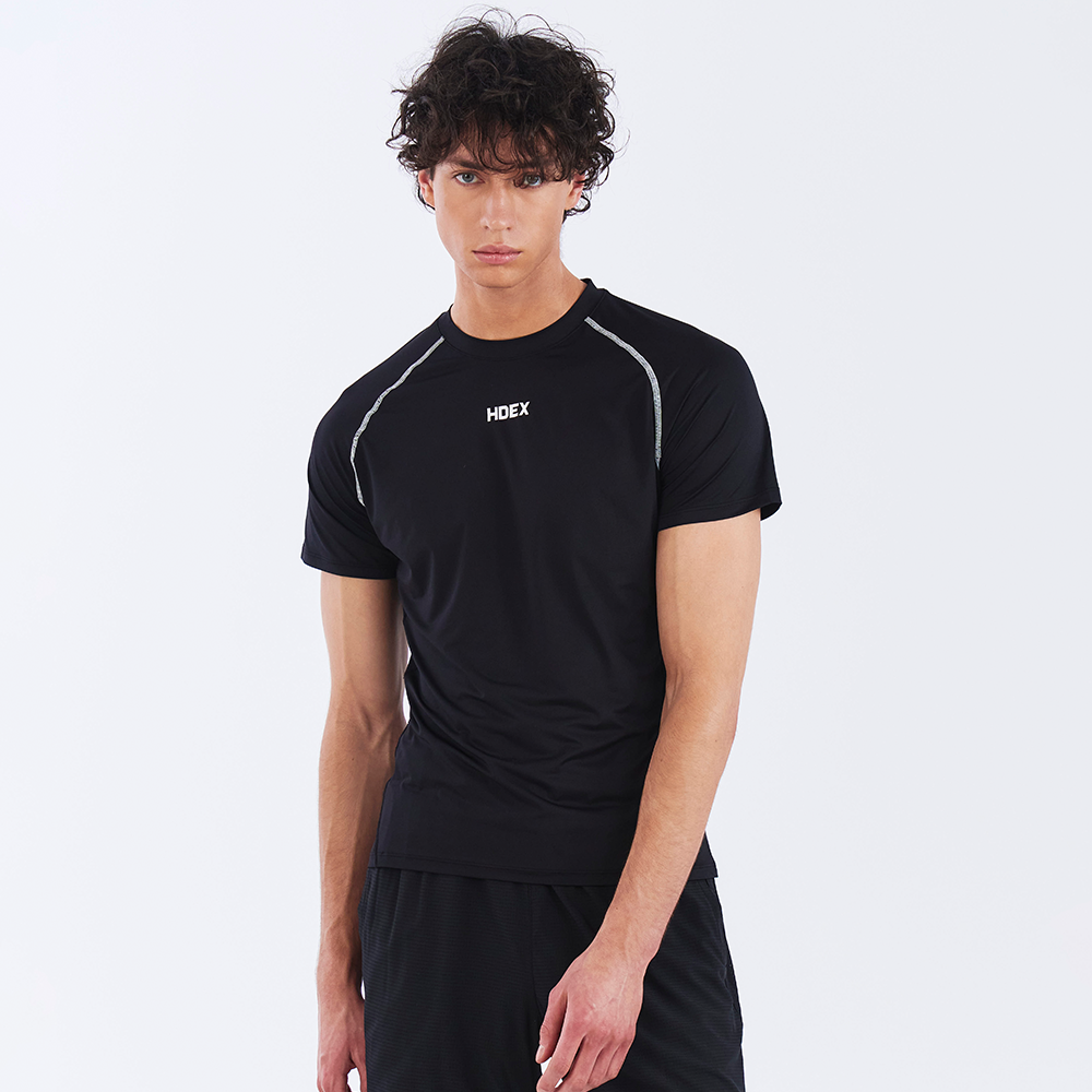 【新品預購】PRO MUSCLE FIT 運動短袖上衣 黑色