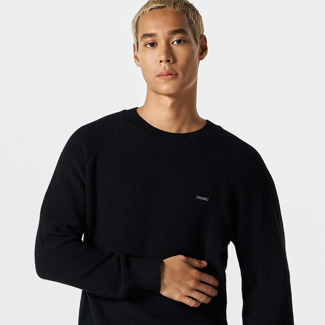 【早鳥優惠】Essential Muscle Fit 貼身針織毛衣 黑色