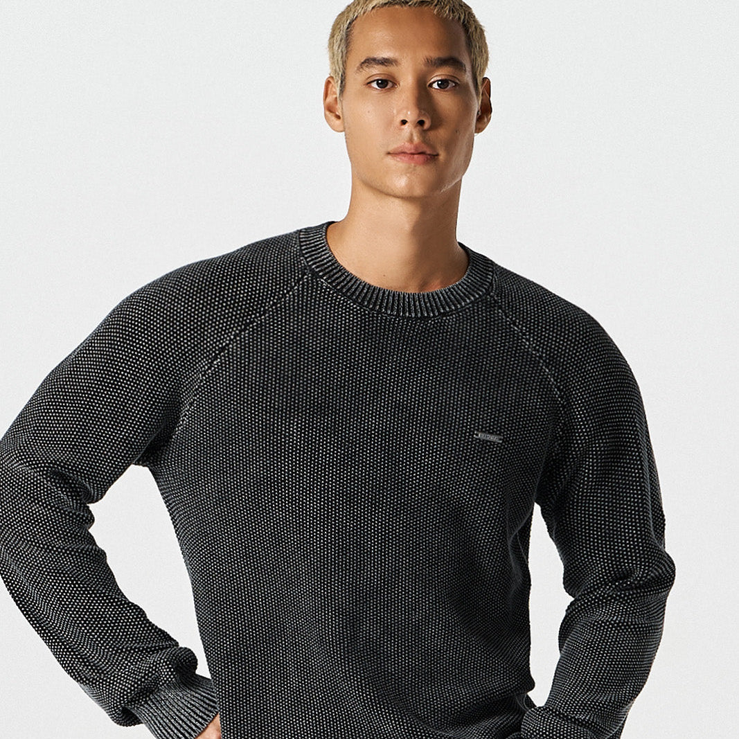 【早鳥優惠】Essential Muscle Fit 貼身針織毛衣 炭灰色