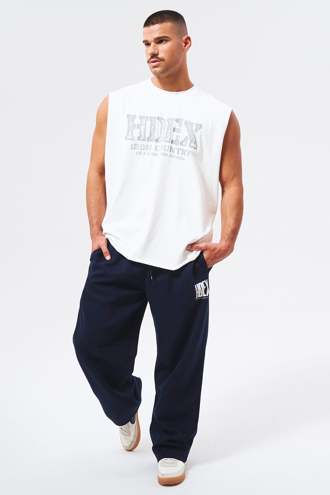 【新品預購】Crack Printed 直筒運動長褲 深藍色