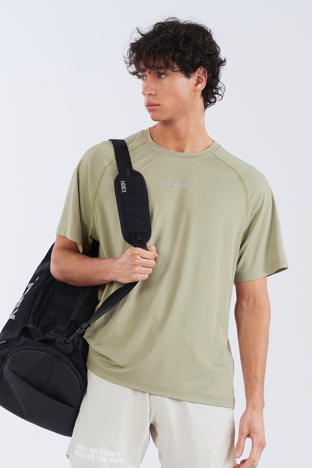 【新品預購】ASSIST MESH MIX 透氣運動短袖上衣 橄欖綠