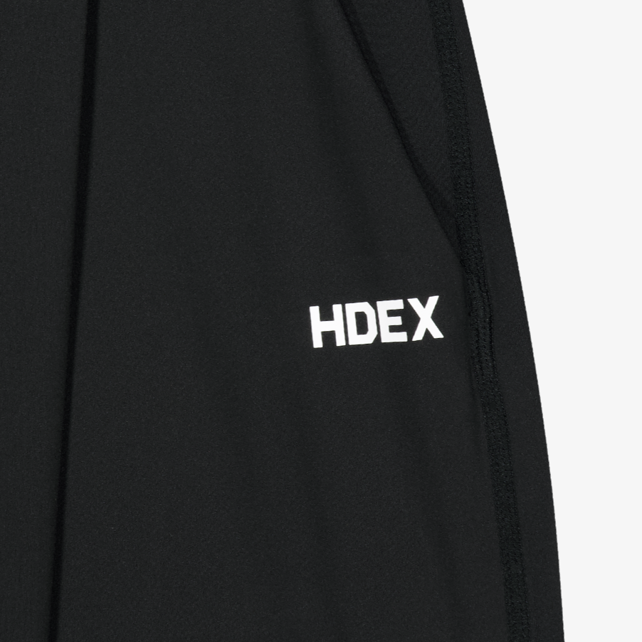 【新品早鳥優惠】Light Support Daily 修身寬版運動長褲 黑色