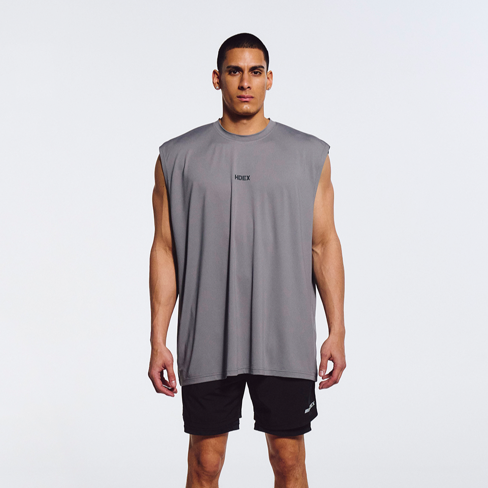 Main Small Logo Overfit 圓領運動背心 深灰色