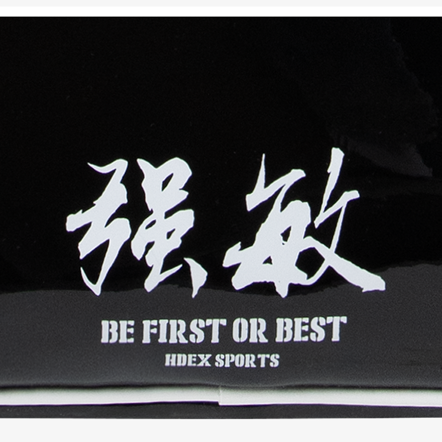 Strong Dexter Enamel 亮面漆皮運動手提包 黑色