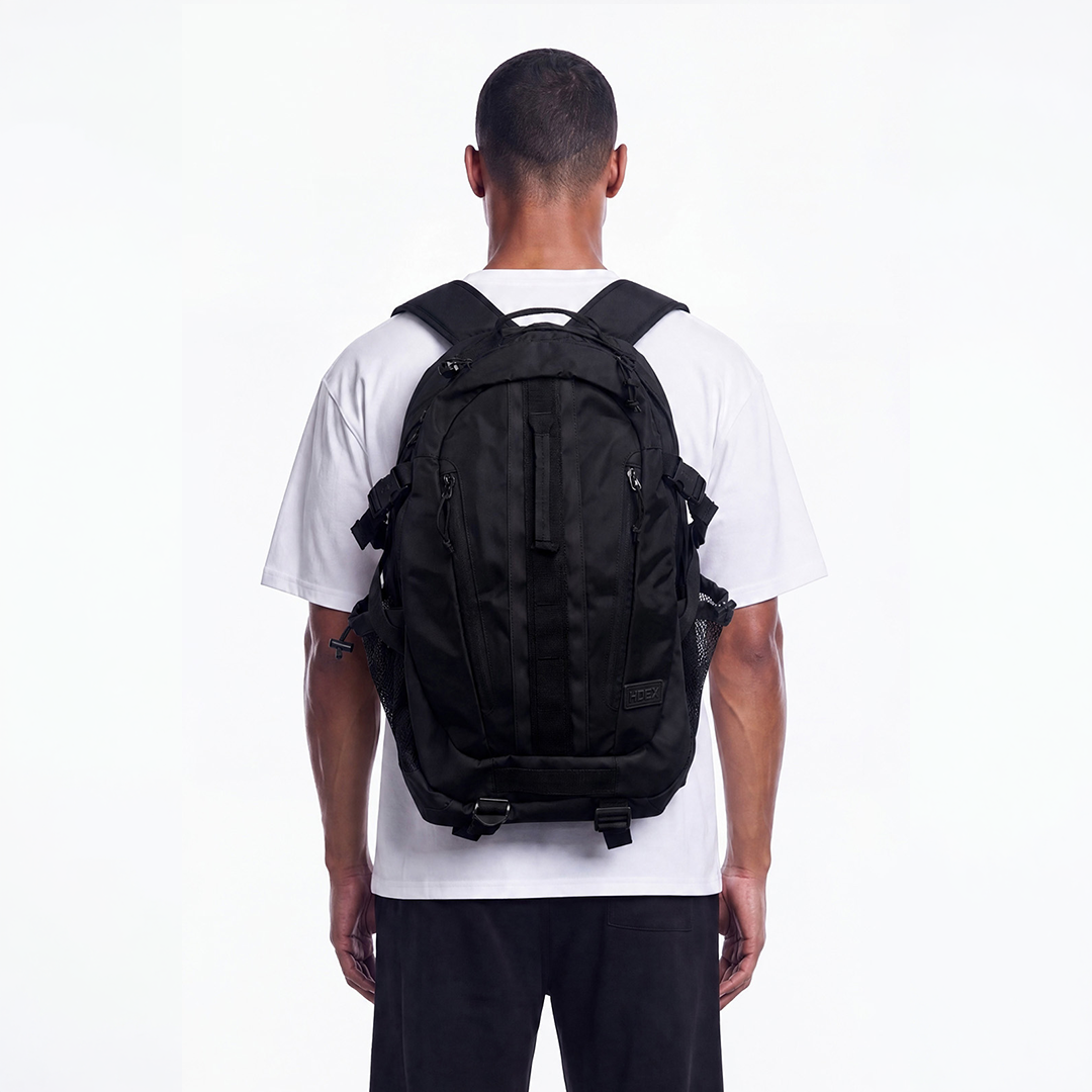 Delta String 休閒運動後背包 35L 黑色
