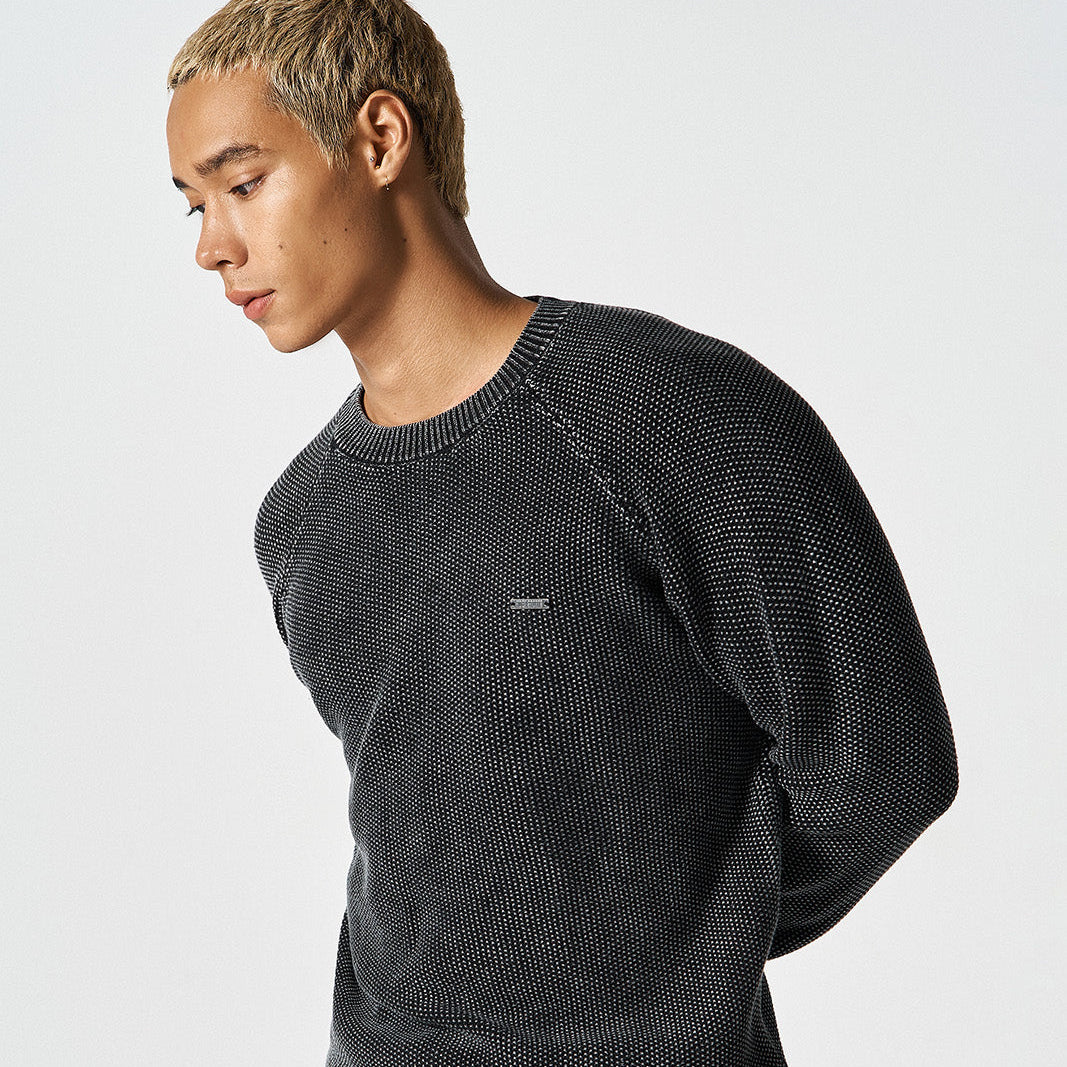 【早鳥優惠】Essential Muscle Fit 貼身針織毛衣 炭灰色