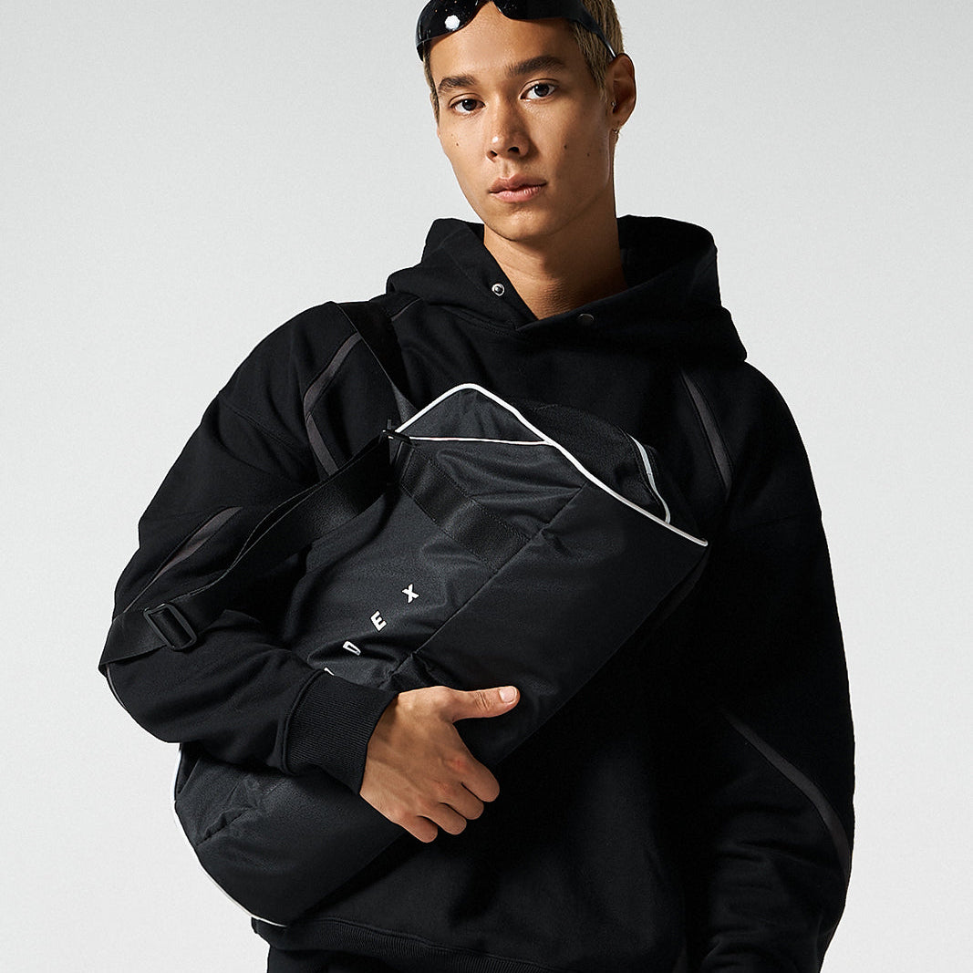 【早鳥優惠】Winged Logo Color Block 滾邊運動連帽上衣 黑色(男女同款)