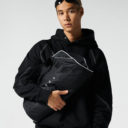 【早鳥優惠】Winged Logo Color Block 滾邊運動連帽上衣 黑色(男女同款)