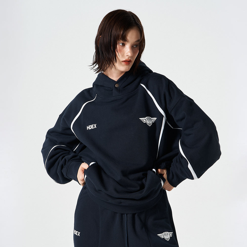 【早鳥優惠】Winged Logo Color Block 滾邊運動連帽上衣 深藍色(男女同款)