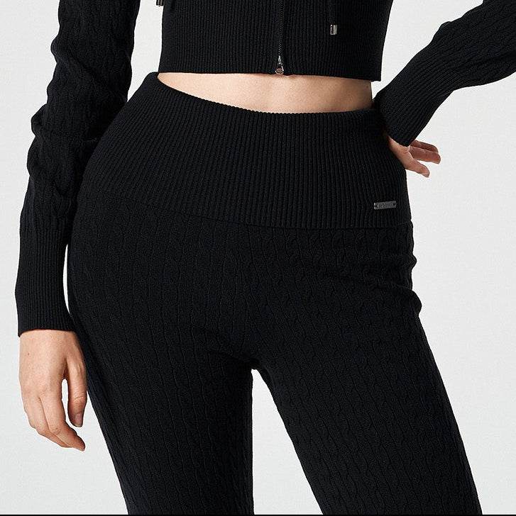 【早鳥優惠】Womens Cable 麻花針織修身喇叭褲 黑色