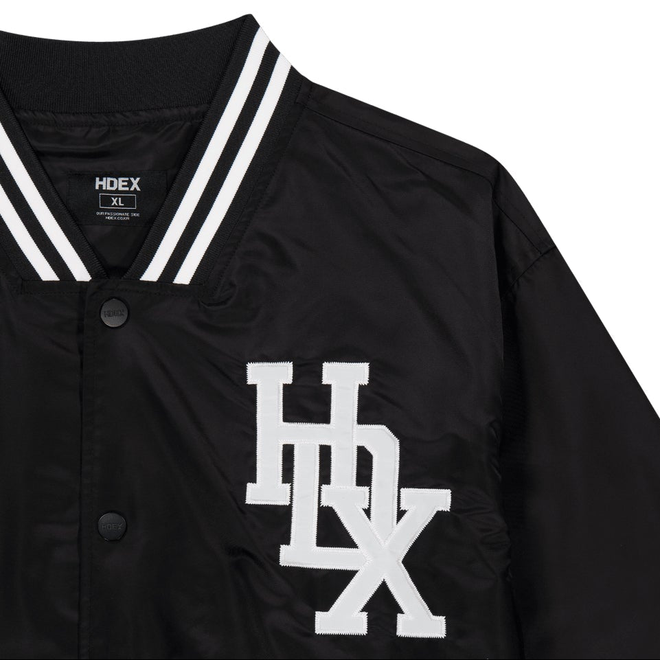 【新品早鳥優惠】916 撞色滾邊刺繡棒球外套 黑色