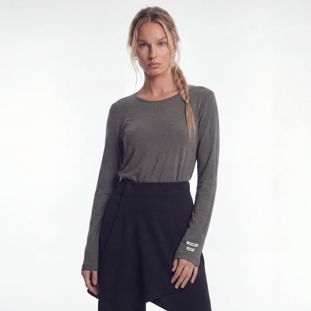 Essential 莫代爾休閒長袖上衣 鐵灰色