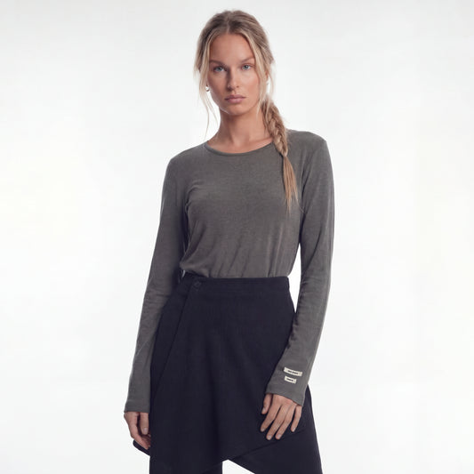 Essential 莫代爾休閒長袖上衣 鐵灰色