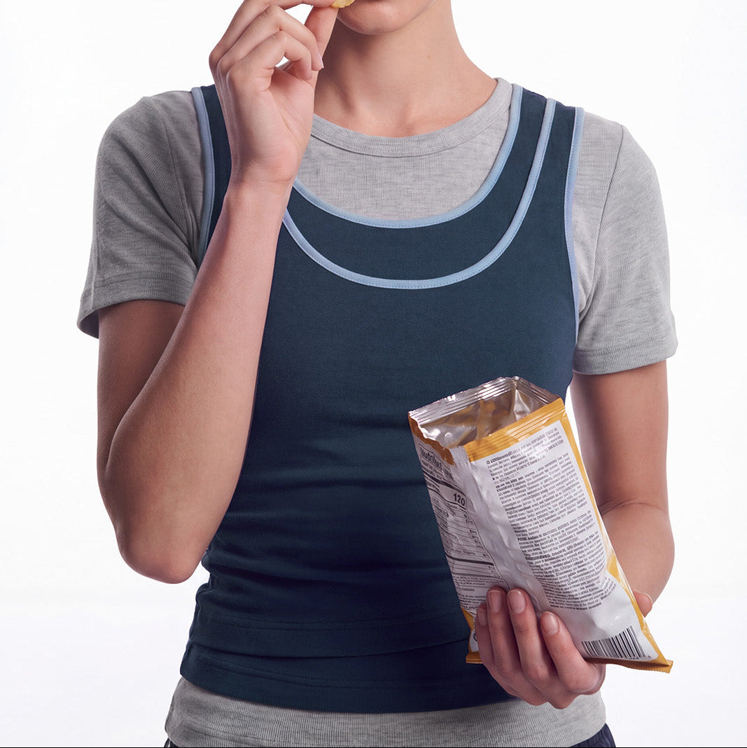 Essential 雙層疊穿感滾邊撞色背心 W 深藍色