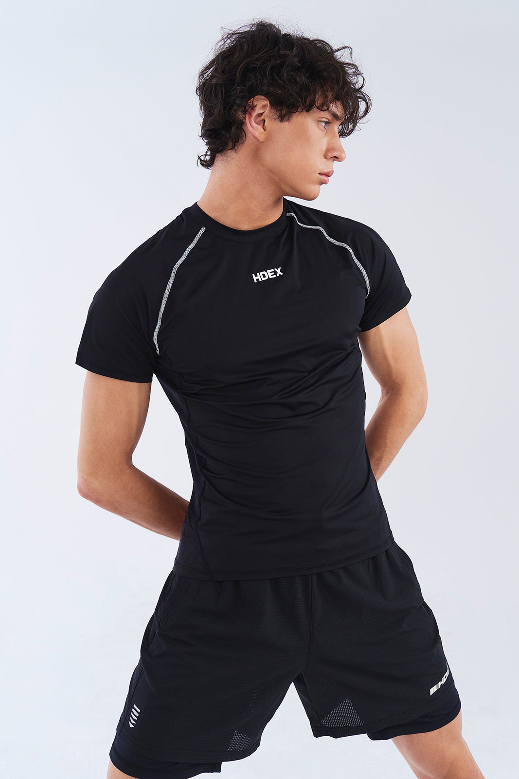 【新品預購】PRO MUSCLE FIT 運動短袖上衣 黑色