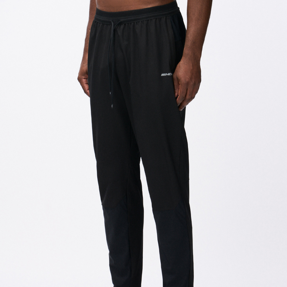 【新品早鳥優惠】Assist Perfoemance 運動長褲 黑色