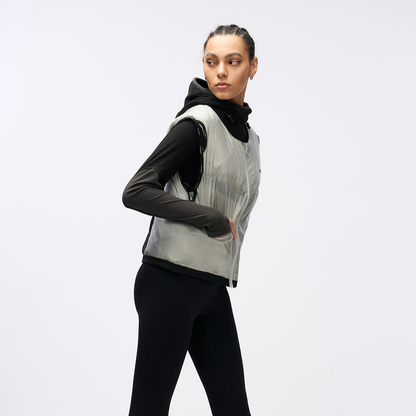 【新品早鳥優惠】Assist Utility Running 輕暖科技背心 淺灰色(男女同款)