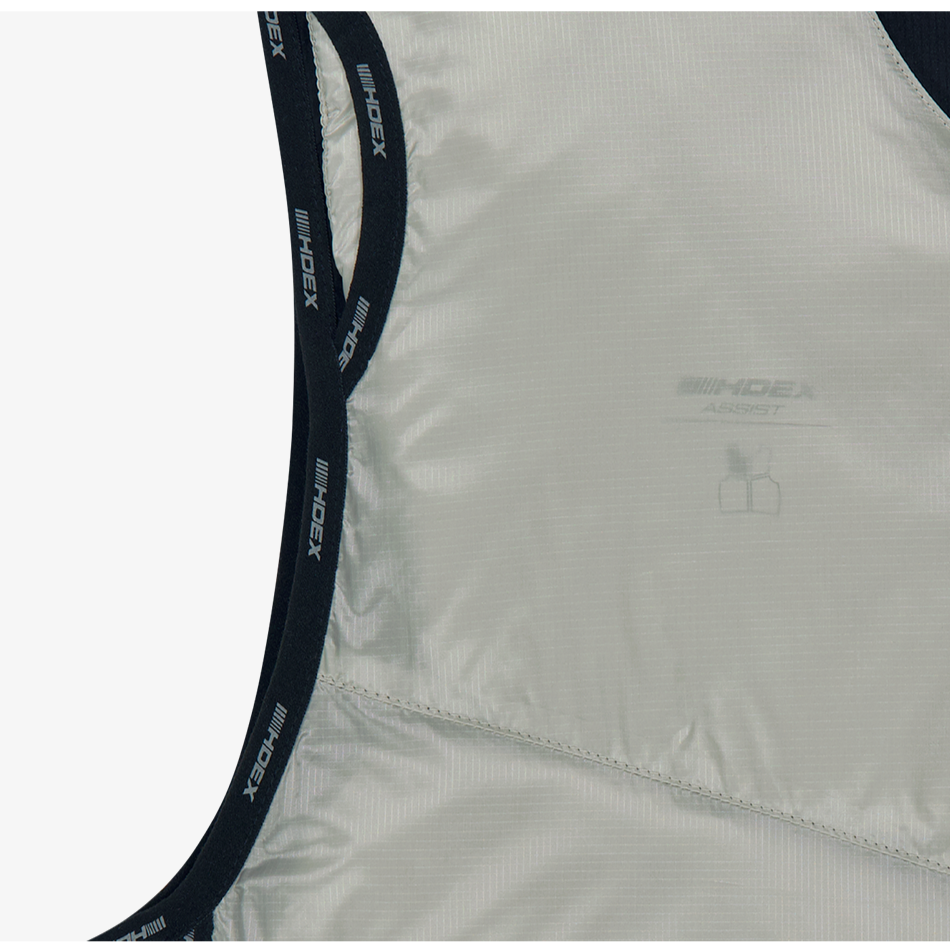 【新品早鳥優惠】Assist Utility Running 輕暖科技背心 淺灰色(男女同款)