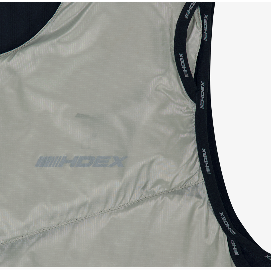 【新品早鳥優惠】Assist Utility Running 輕暖科技背心 淺灰色(男女同款)