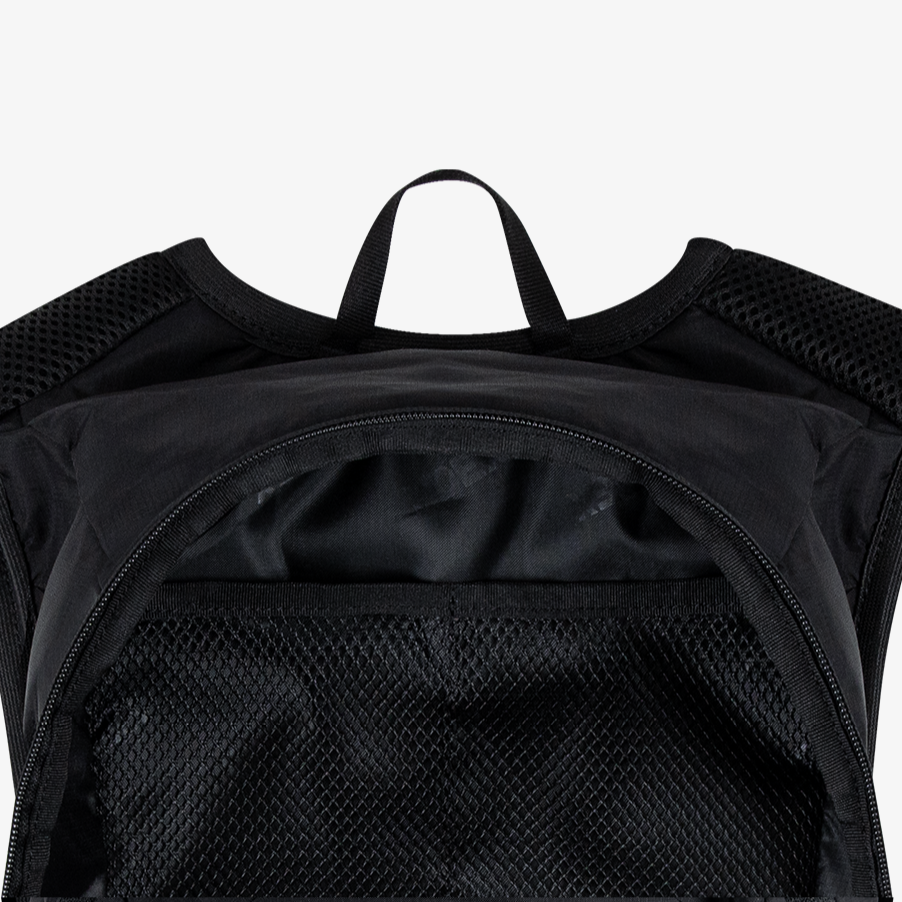 【新品早鳥優惠】Assist Trail Running 慢跑後背包 黑色