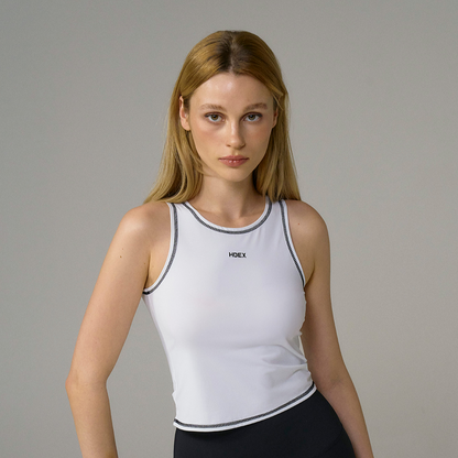 【新品早鳥優惠】Pro Stitch 車線短版削肩背心 白色